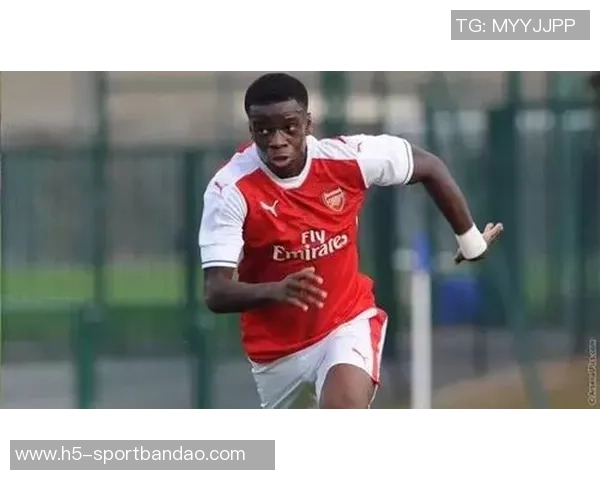 曼城年轻中场杰登赫斯基租借加盟谢周三成功体检即将披上新战袍